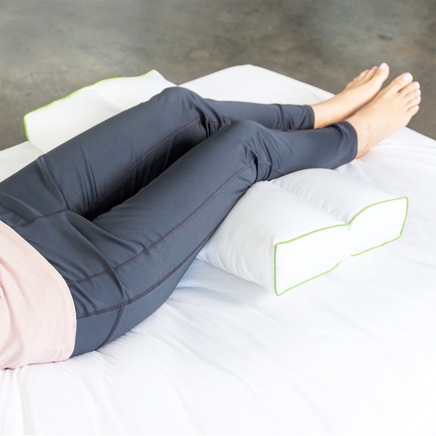 Sleep Yoga // Knee Pillow